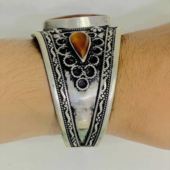 Single Vintage Kuchi Cuff Bracelet: Handmade Tribal Stone Statement Jewelry - Picture 3 of 6